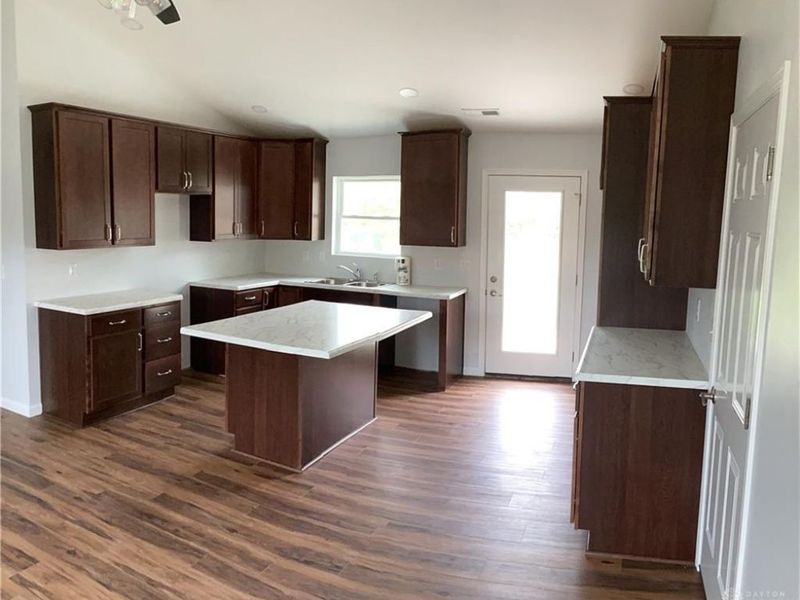 300 Lutz Drive, Union, OH 45322 Photo 7