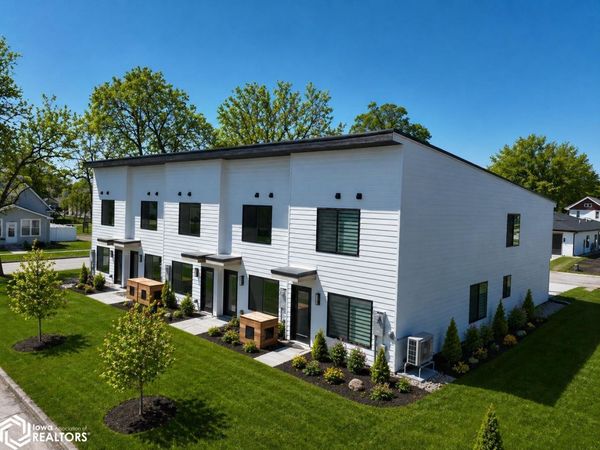 322 S 11th, Sac City, IA 50583