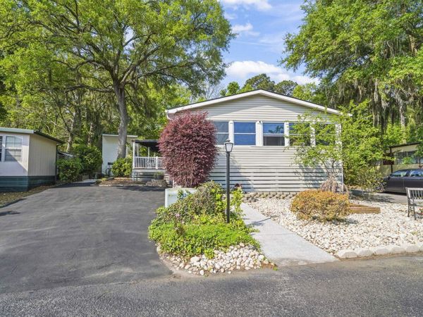61 Saxon Ct., Murrells Inlet, SC 29576