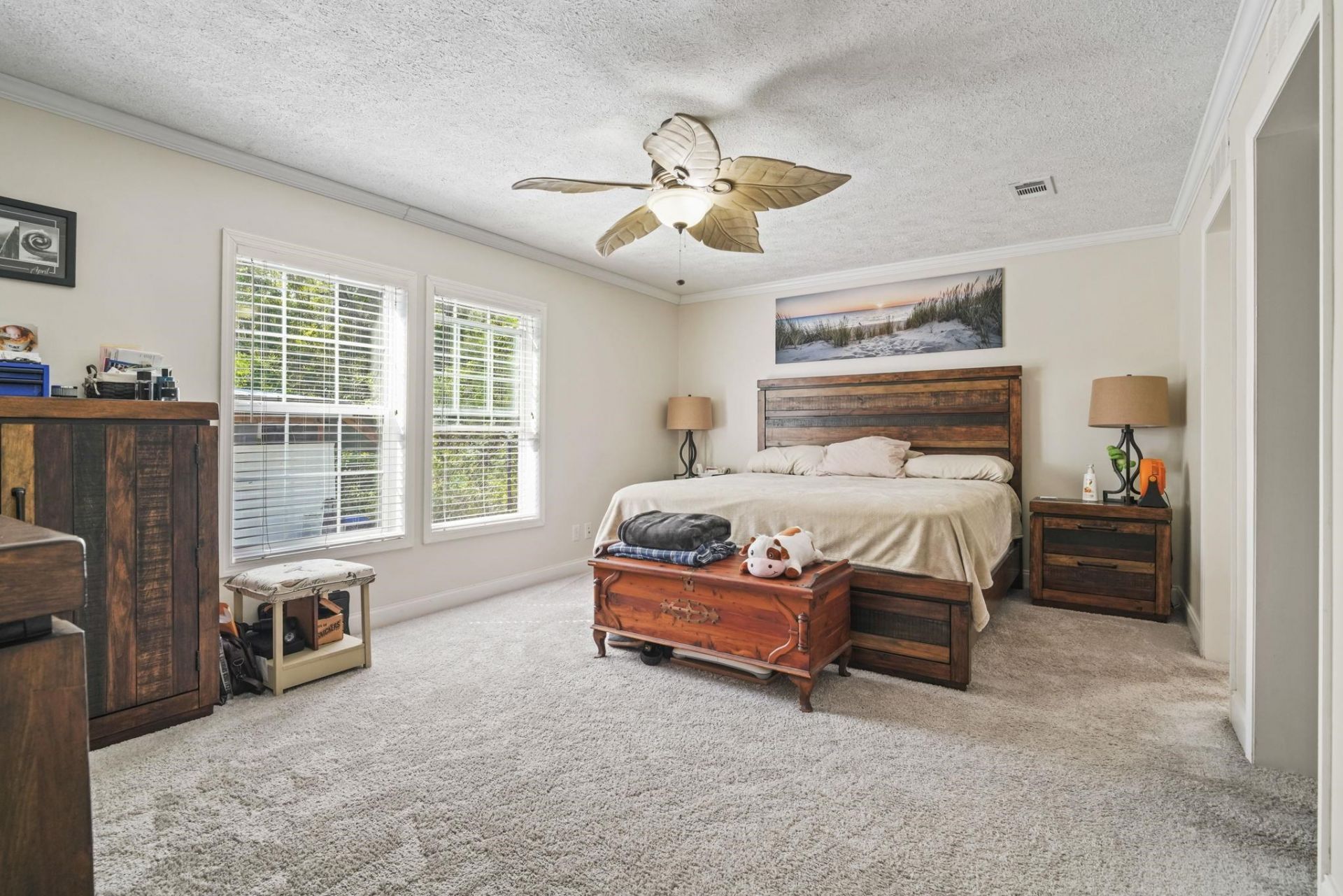 61 Saxon Ct. Photo 15