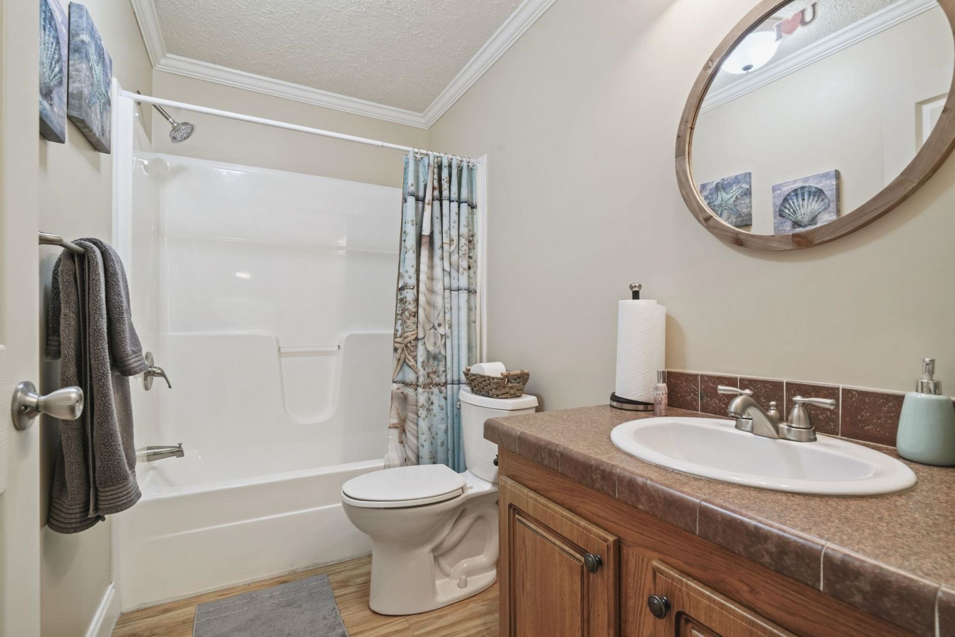 61 Saxon Ct. Photo 19