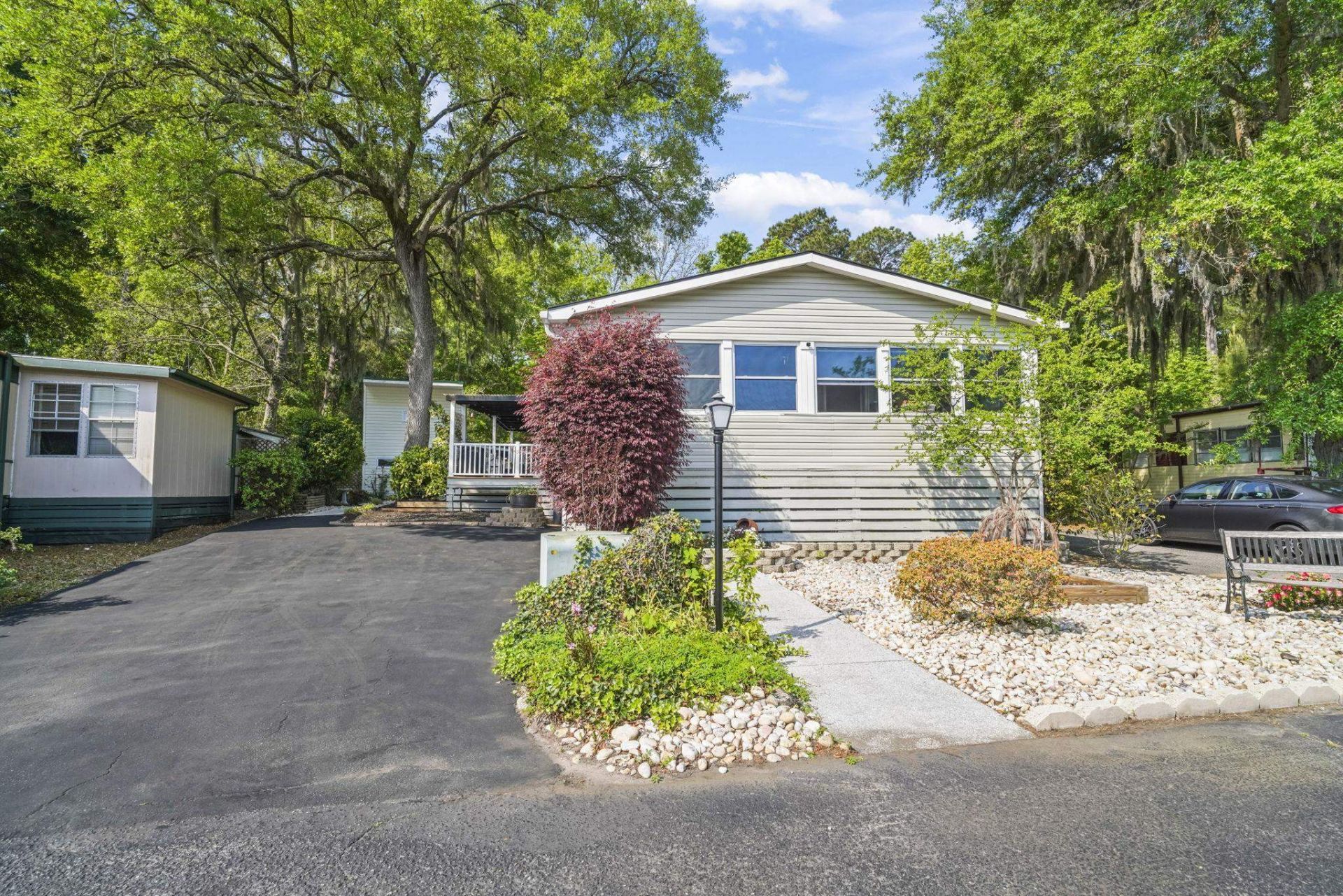 61 Saxon Ct. Photo 29