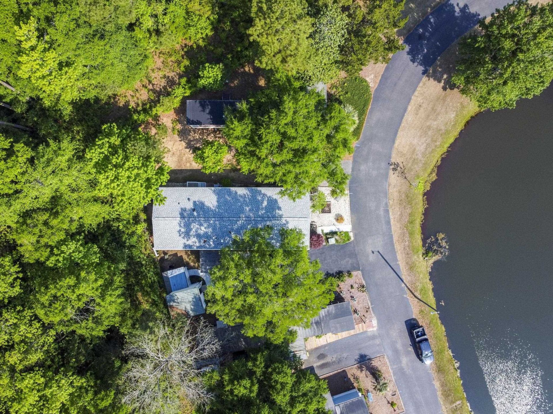 61 Saxon Ct. Photo 29