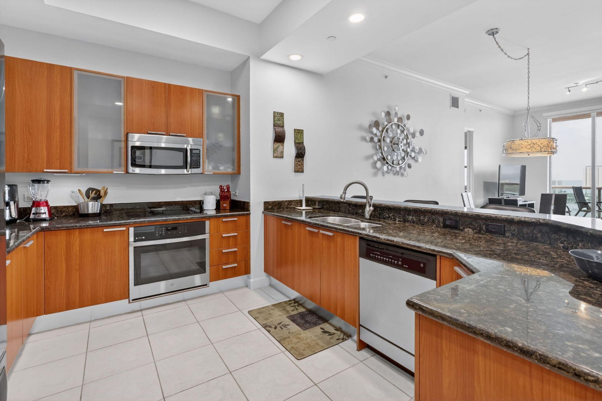 2640 Lake Shore Drive, Unit 2608, Riviera Beach, FL 33404 Photo