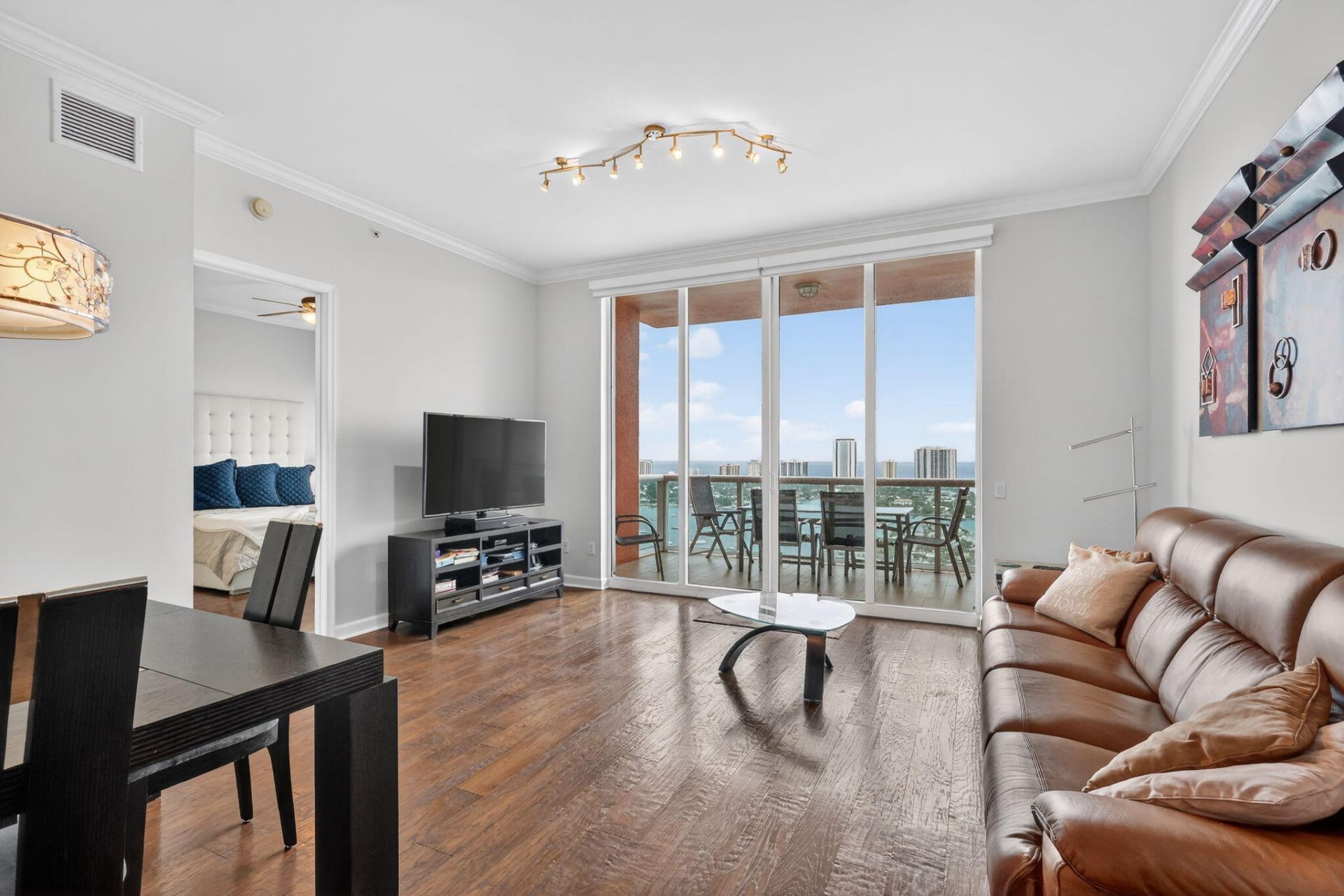 2640 Lake Shore Drive, Unit 2608, Riviera Beach, FL 33404 Photo