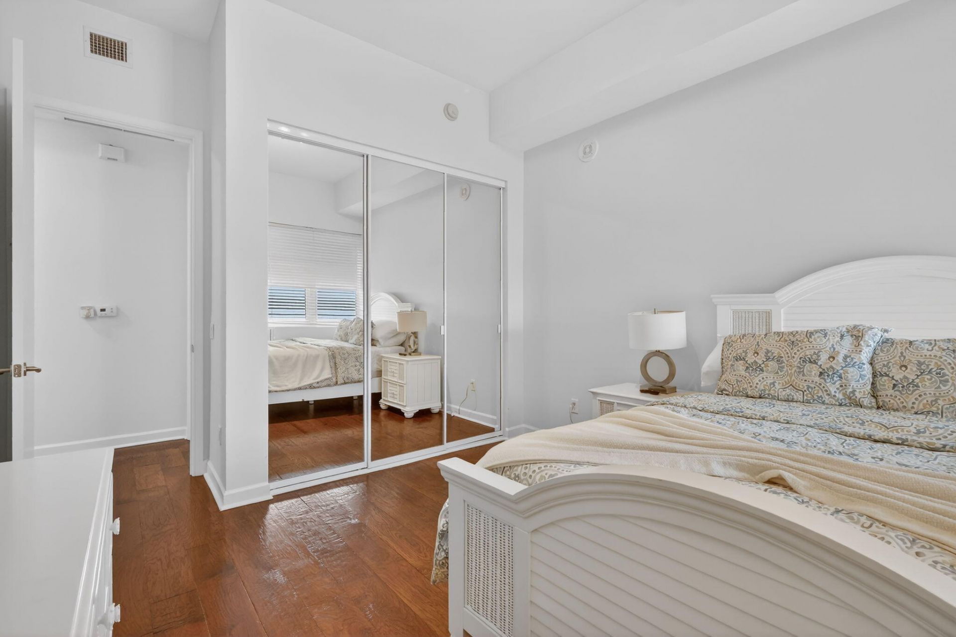 2640 Lake Shore Drive, Unit 2608, Riviera Beach, FL 33404 Photo