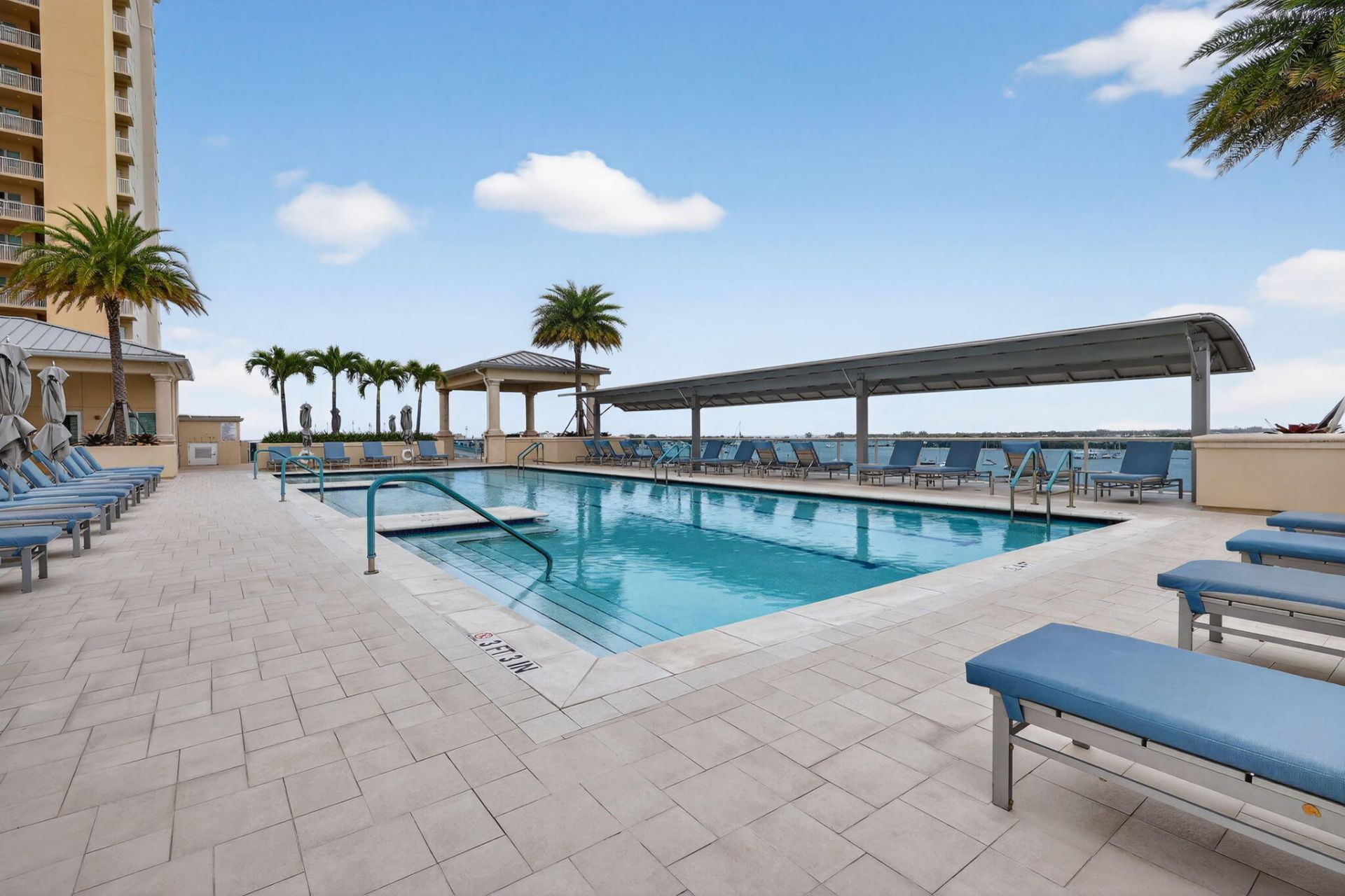 2640 Lake Shore Drive, Unit 2608, Riviera Beach, FL 33404 Photo