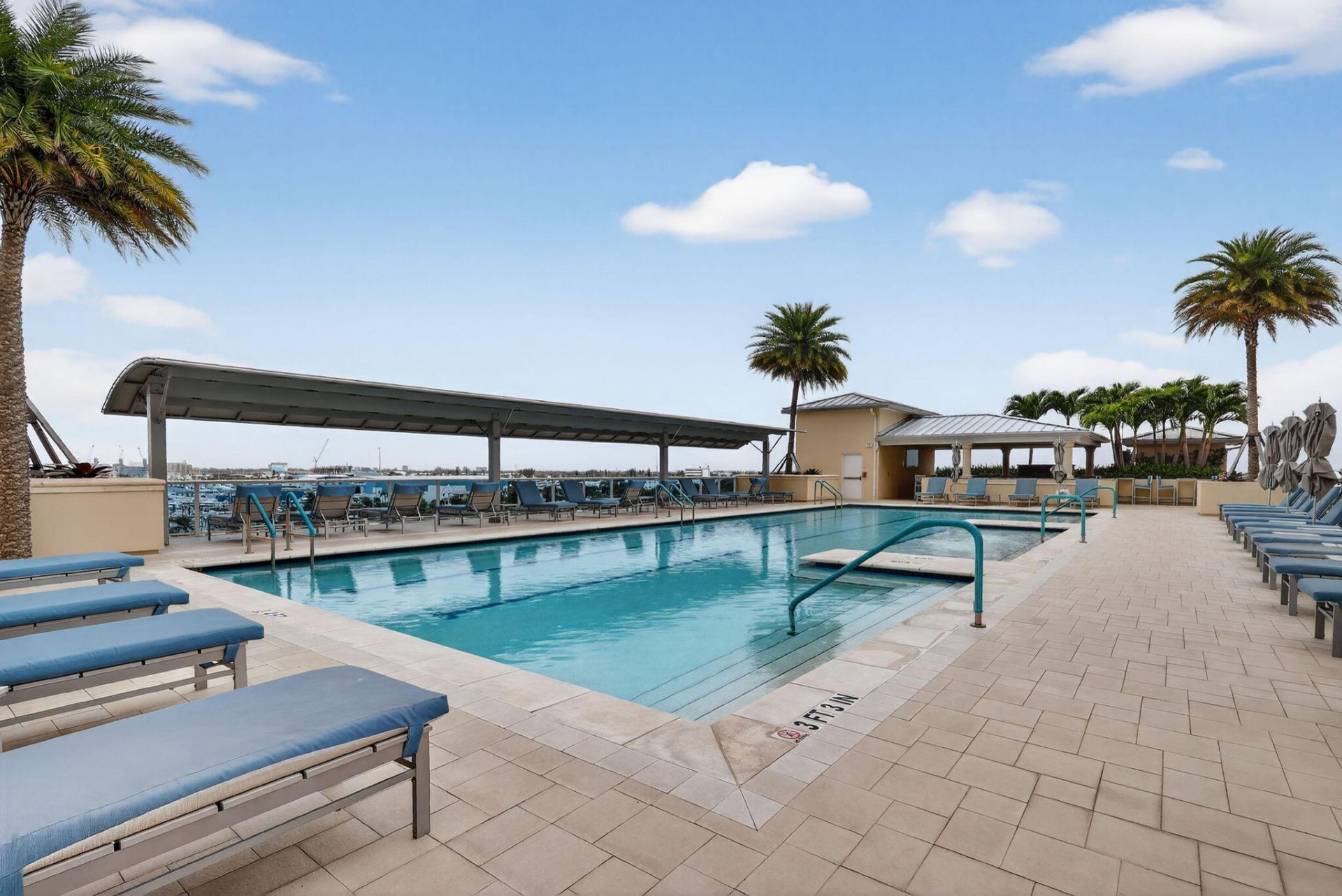 2640 Lake Shore Drive, Unit 2608, Riviera Beach, FL 33404 Photo