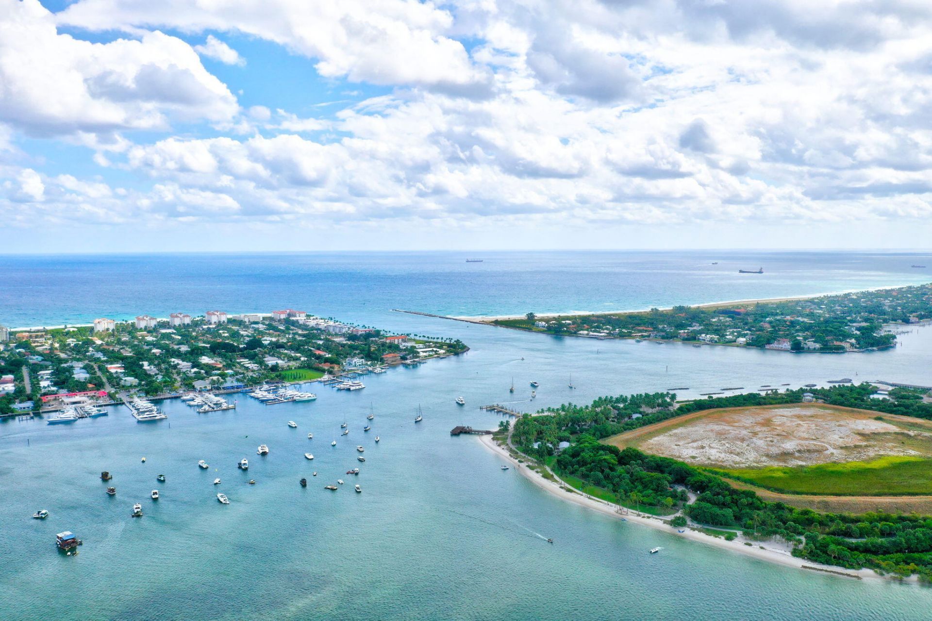 2640 Lake Shore Drive, Unit 2608, Riviera Beach, FL 33404 Photo