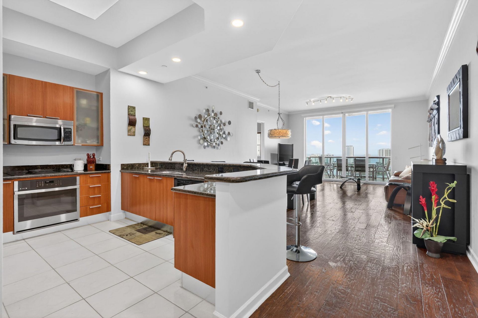 2640 Lake Shore Drive, Unit 2608, Riviera Beach, FL 33404 Photo