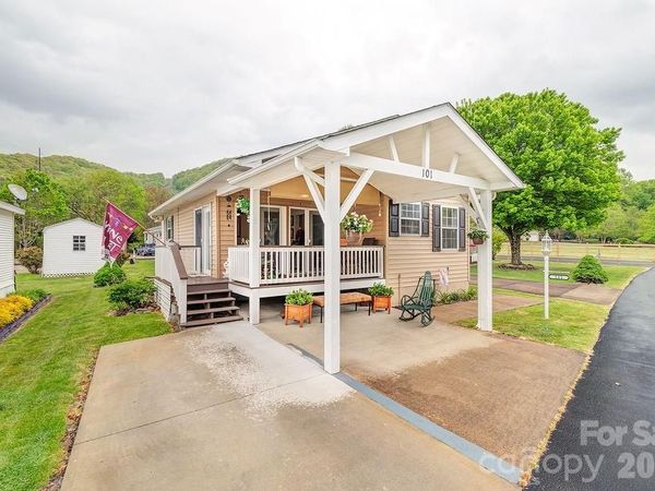 101 Strollers Lane, Waynesville, NC 28785