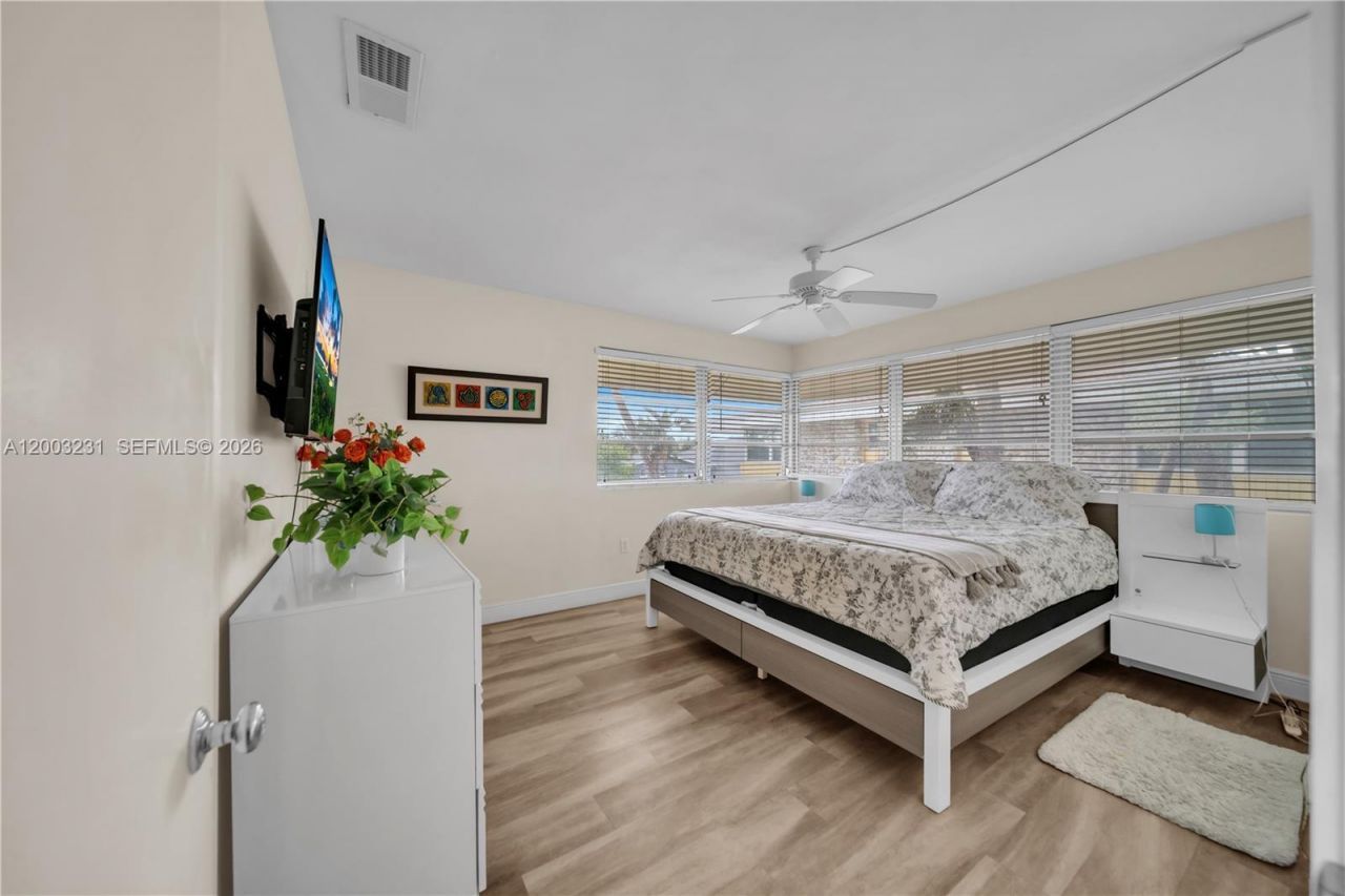 4613 SE 5th Street , Unit 210, Cape Coral, FL 33904 Photo