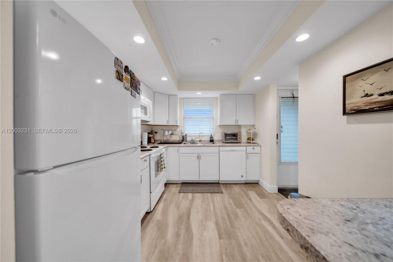 4613 SE 5th Street , Unit 210, Cape Coral, FL 33904 Photo