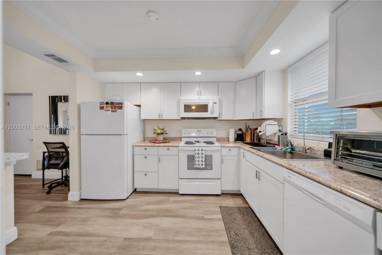 4613 SE 5th Street , Unit 210, Cape Coral, FL 33904 Photo