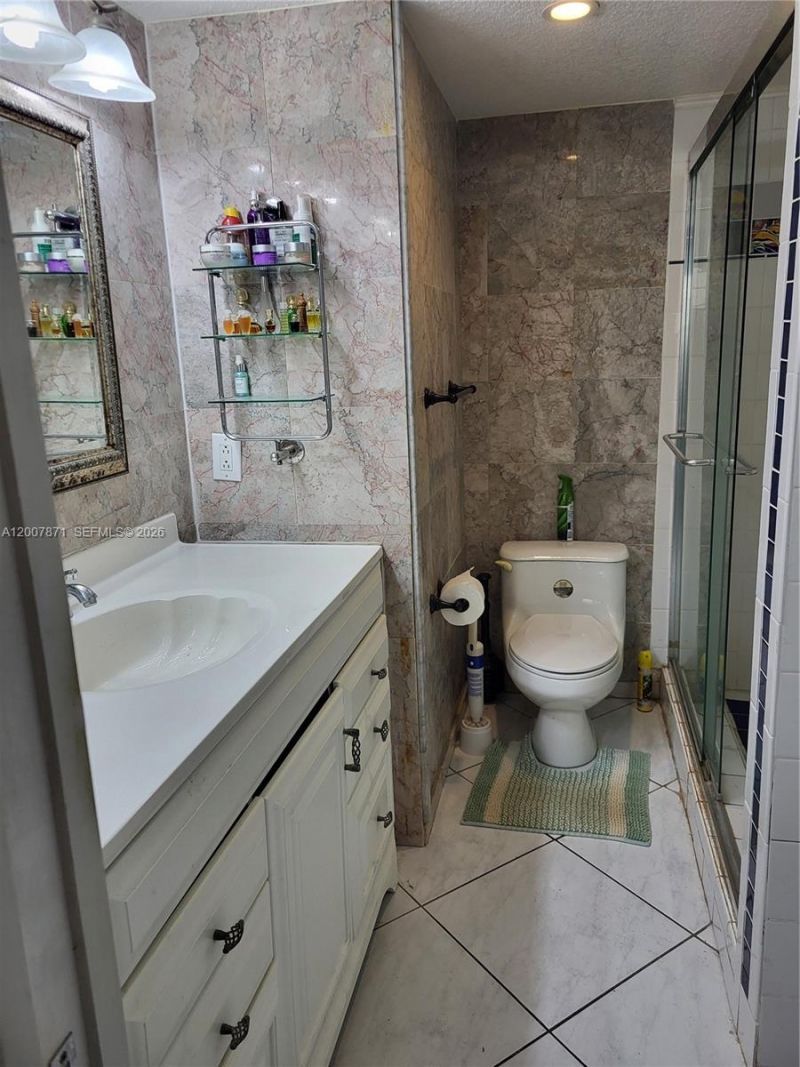 2050 Newcastle C , Unit 2050, Boca Raton, FL 33434 Photo