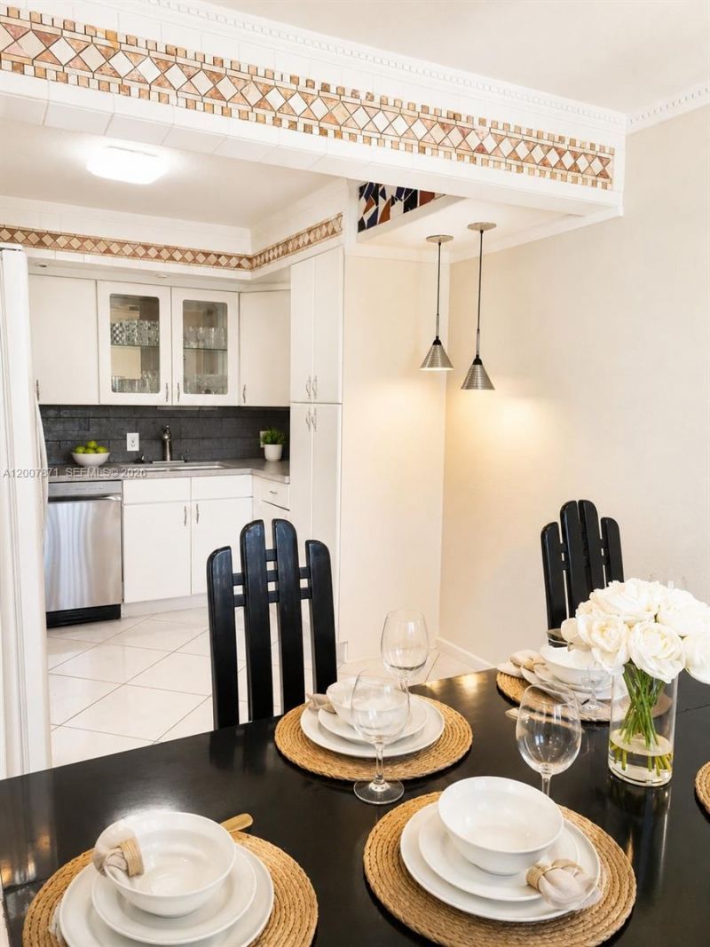 2050 Newcastle C, Unit 2050, Boca Raton, FL 33434 Photo