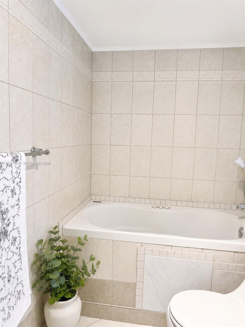 2050 Newcastle C, Unit 2050, Boca Raton, FL 33434 Photo