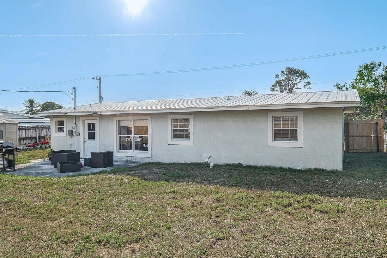 2831 NE Savannah Road, Jensen Beach, FL 34957 Photo
