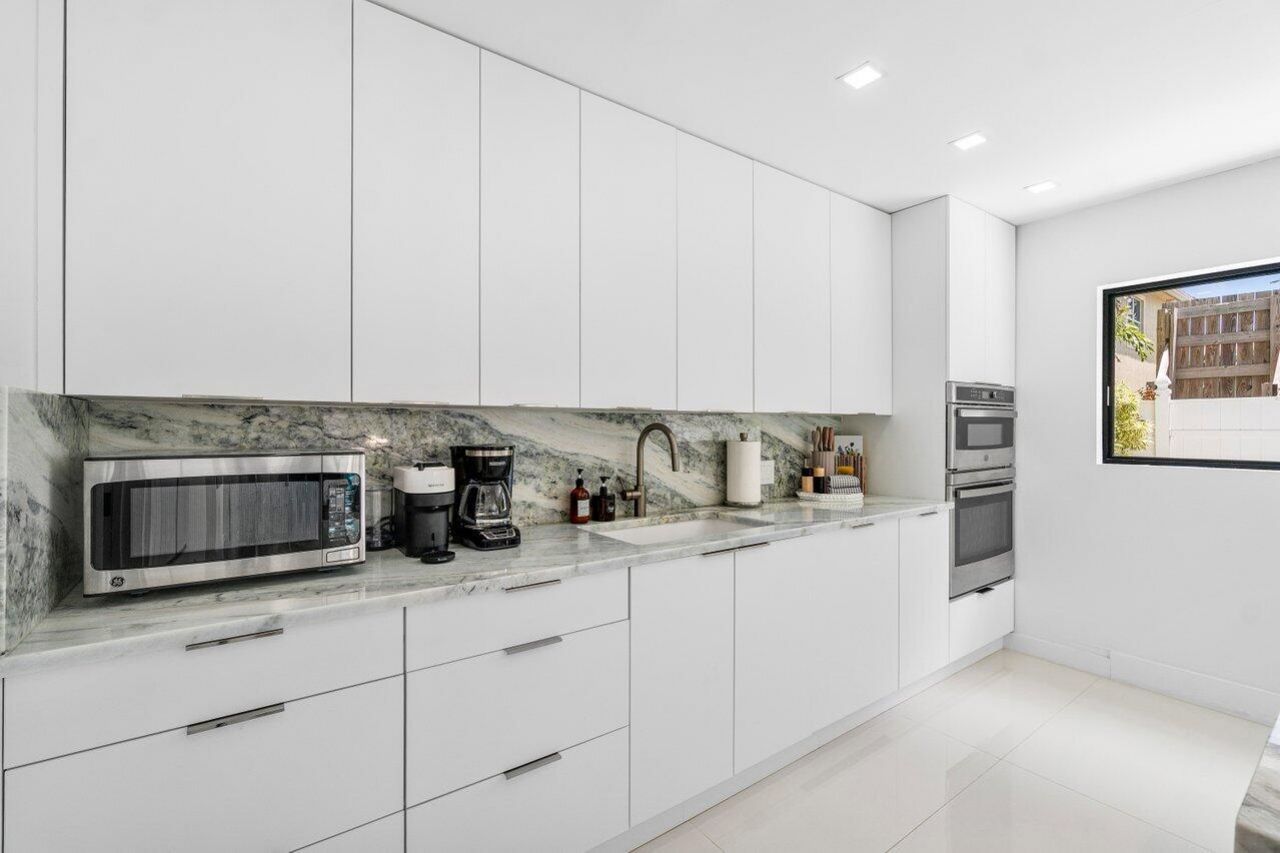 2724 N Ocean Boulevard, Fort Lauderdale, FL 33308 Photo
