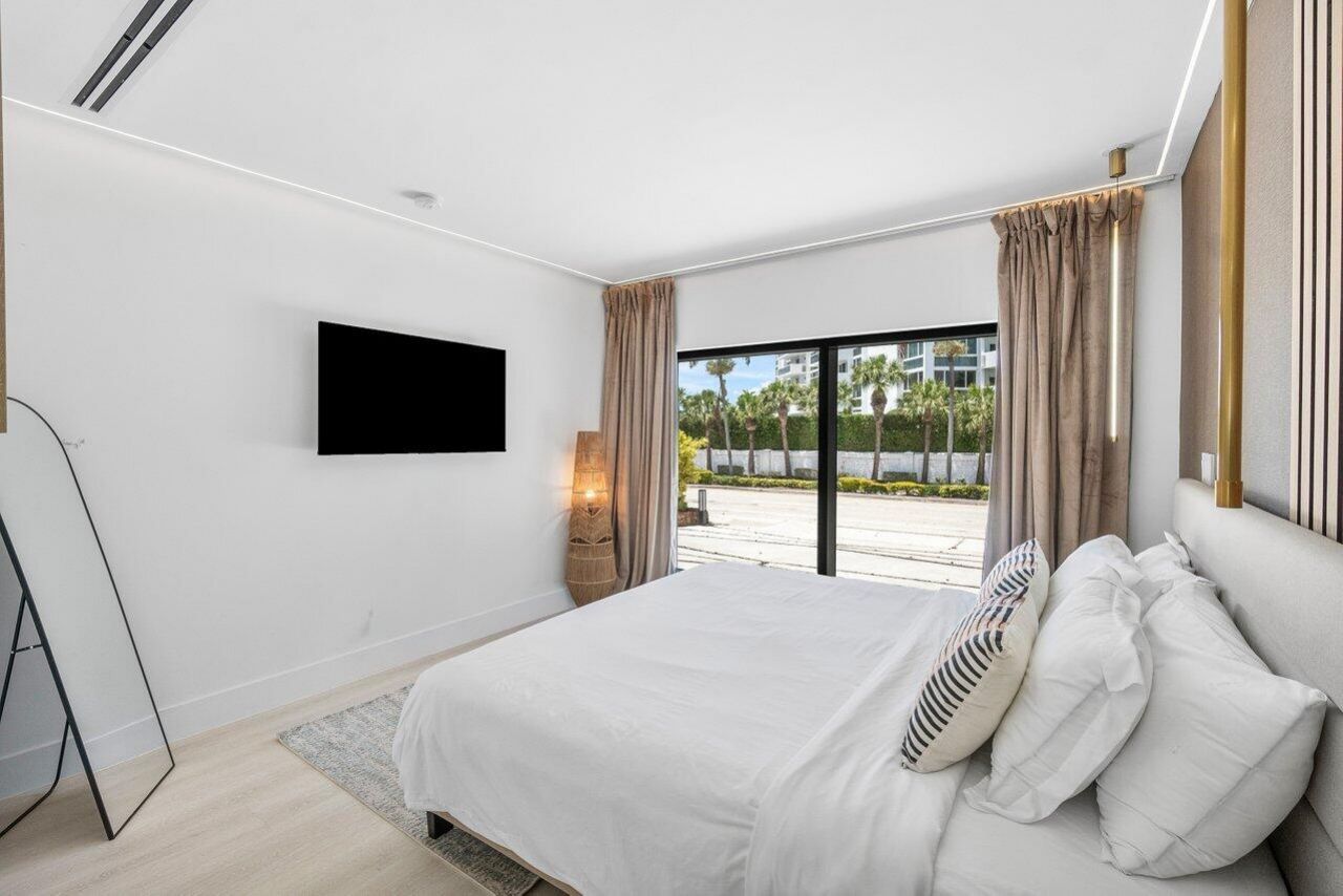 2724 N Ocean Boulevard, Fort Lauderdale, FL 33308 Photo