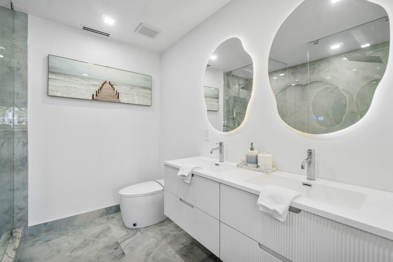 2724 N Ocean Boulevard, Fort Lauderdale, FL 33308 Photo