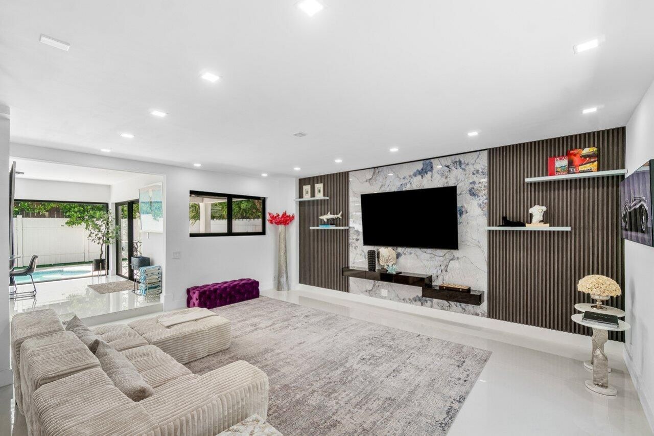 2724 N Ocean Boulevard, Fort Lauderdale, FL 33308 Photo