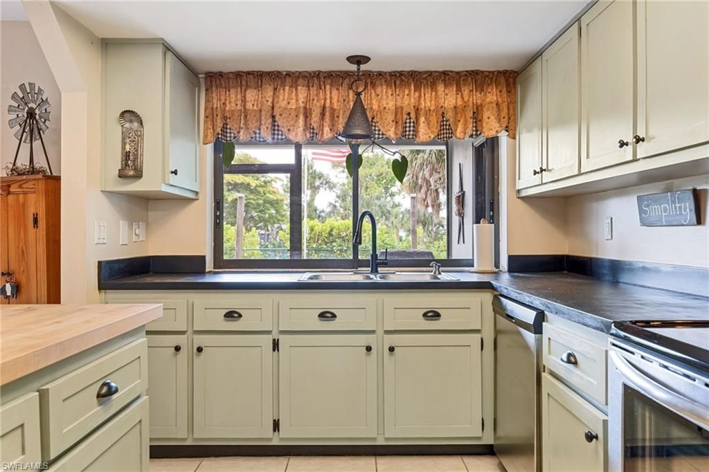 6419 Ben Hogan Cir, North Fort Myers, FL 33917 Photo
