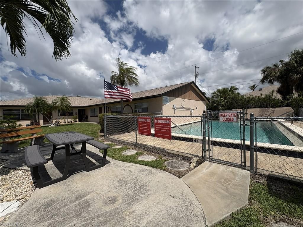 619 SE 47th St, Unit 5, Cape Coral, FL 33904 Photo