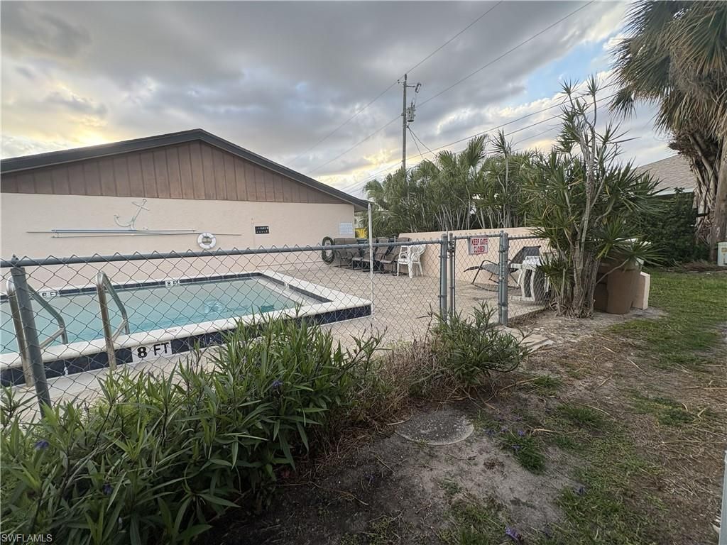 619 SE 47th St, Unit 5, Cape Coral, FL 33904 Photo