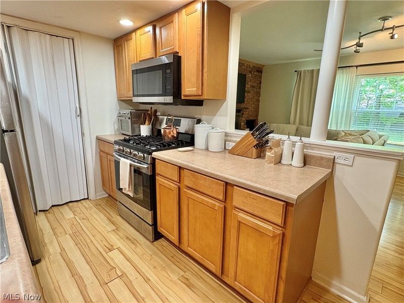 6910 Carriage Hill Drive, Unit 103, Brecksville, OH 44141 Photo 11