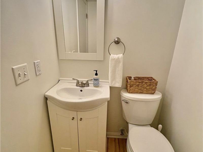 6910 Carriage Hill Drive, Unit 103, Brecksville, OH 44141 Photo 14