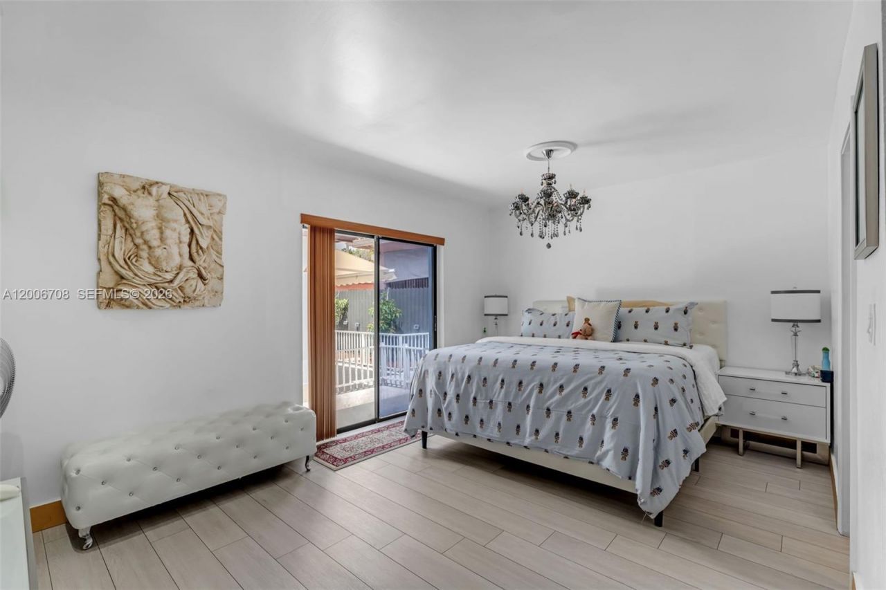 1870 NW 32nd Ave , Miami, FL 33125 Photo