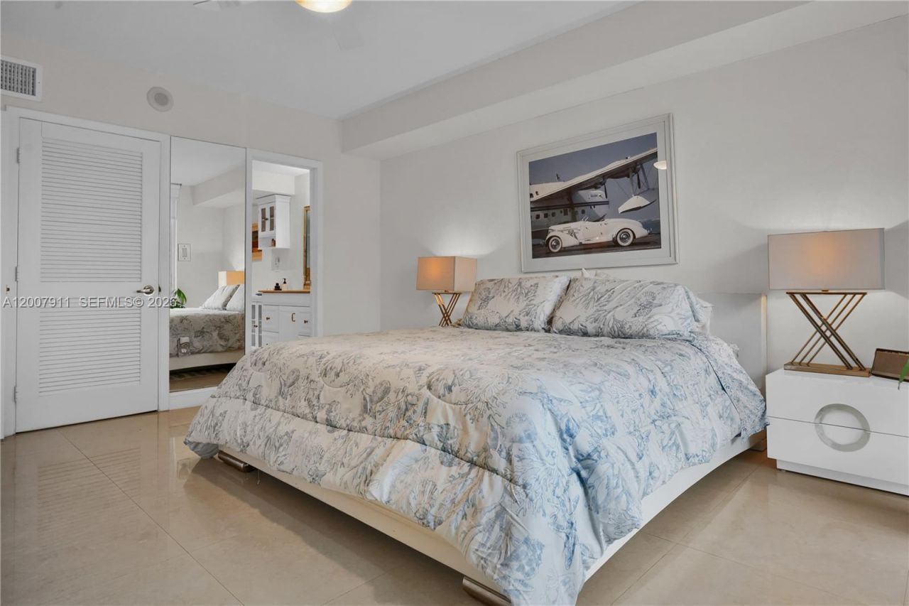 10275 Collins Ave , Unit 315, Bal Harbour, FL 33154 Photo