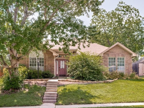 3303 Greenglen Circle , Carrollton, TX 75007