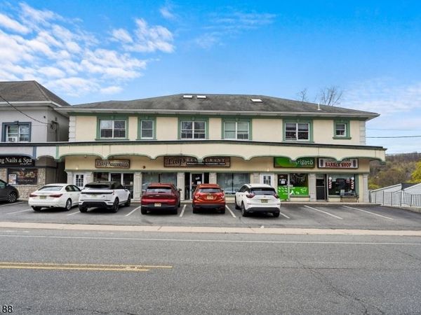 581 High Mountain Rd, Unit 1, North Haledon, NJ 07508