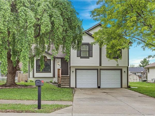 7903 Spring Valley Road, Belton, MO 64012