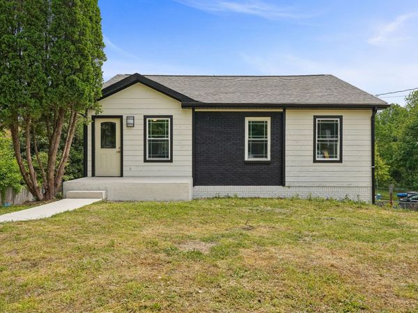 3405 Oak Lawn Dr , Clarksville, TN 37042