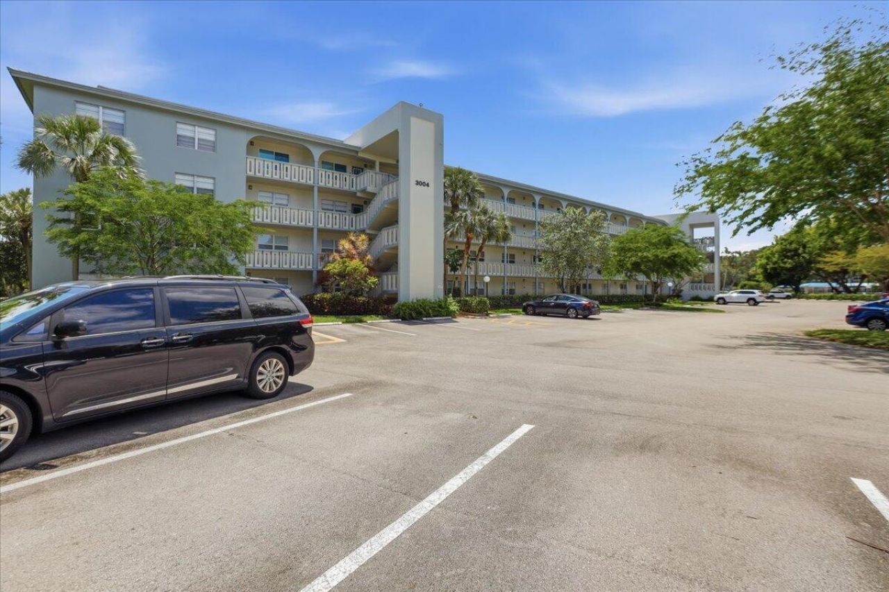 3004 Portofino Isle, Unit E2, Coconut Creek, FL 33066 Photo