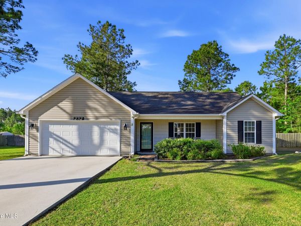 232 Folkstone Road, Holly Ridge, NC 28445