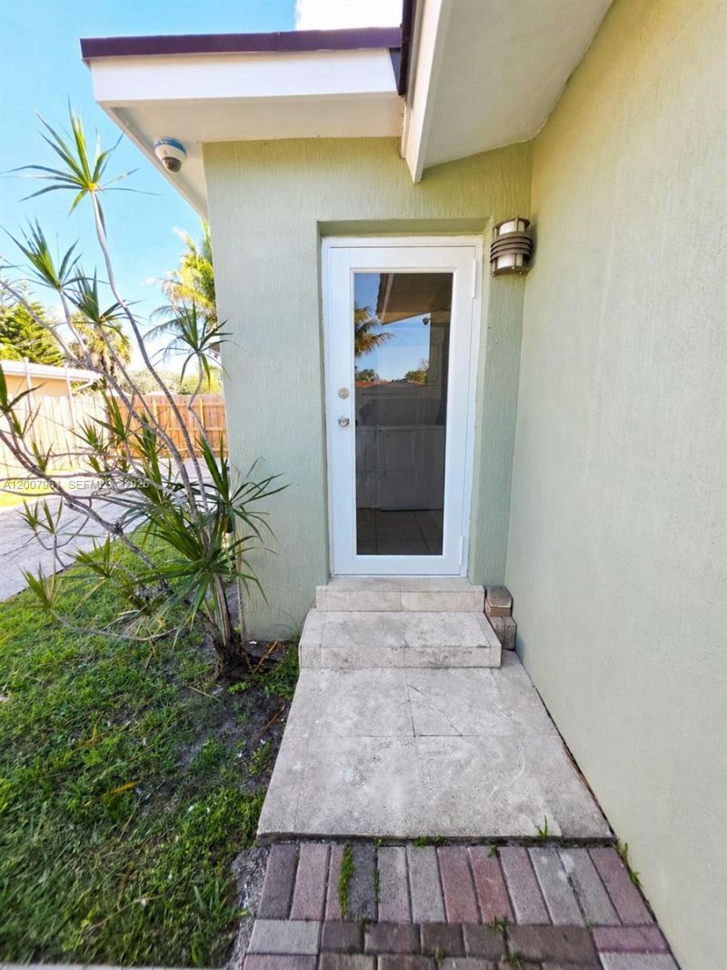 2111 N 26th Ave, Unit N, Hollywood, FL 33020 Photo