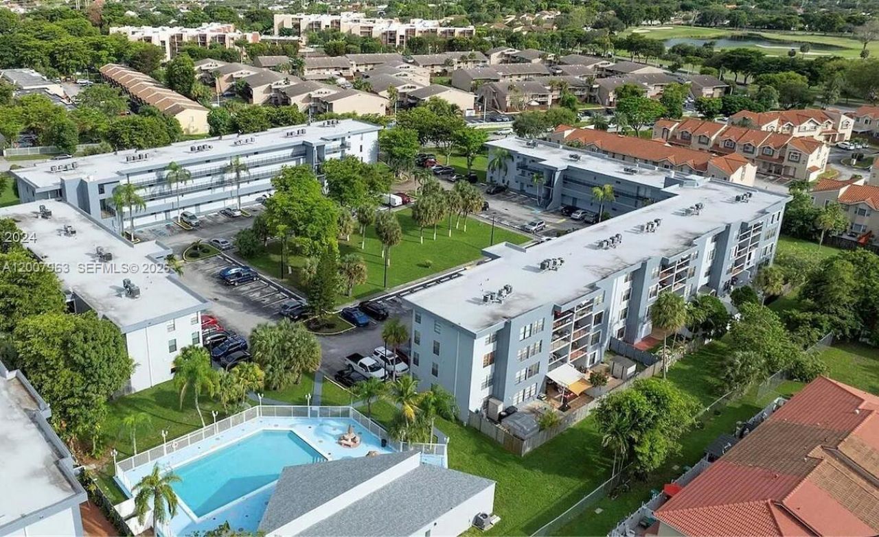13870 SW 62nd St, Unit 208, Miami, FL 33183 Photo