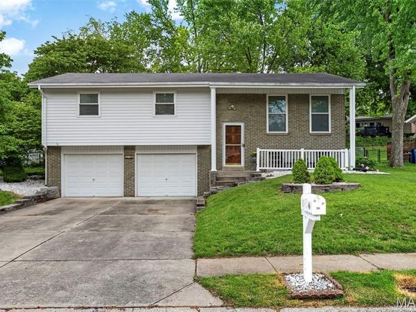 2904 Headland Drive, St Charles, MO 63301