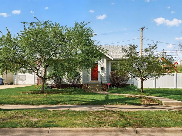 1105 California Avenue W, Saint Paul, MN 55108