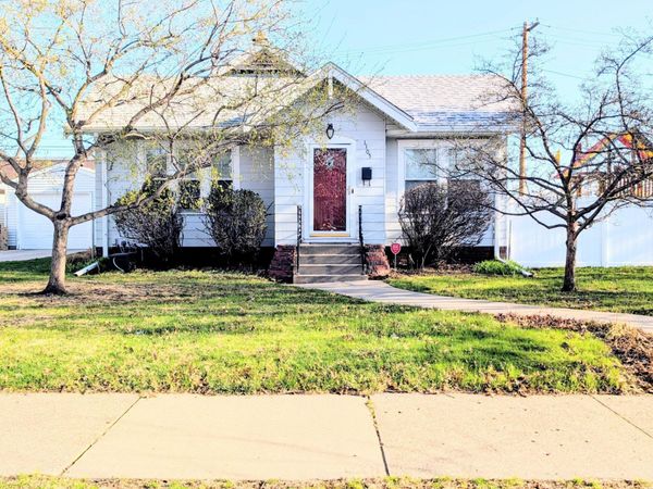 1105 California Avenue W, Saint Paul, MN 55108