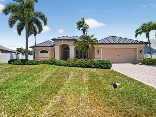 1911 SE 20th ST , CAPE CORAL, FL 33990