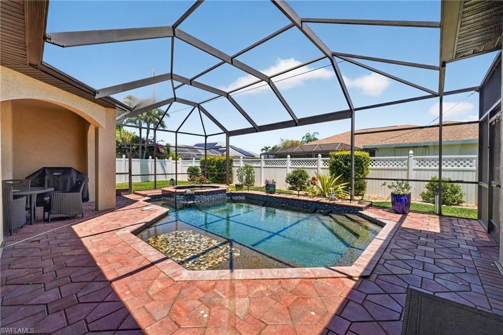 1911 SE 20th St , Cape Coral, FL 33990 Photo