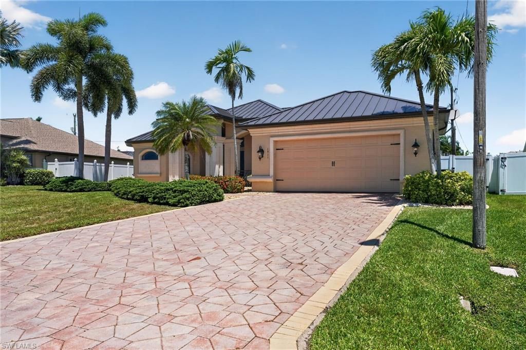 1911 SE 20th St , Cape Coral, FL 33990 Photo