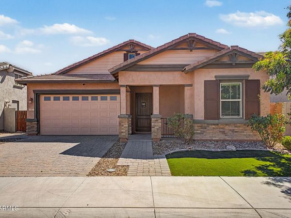 927 S SOHO Lane, Chandler, AZ 85225