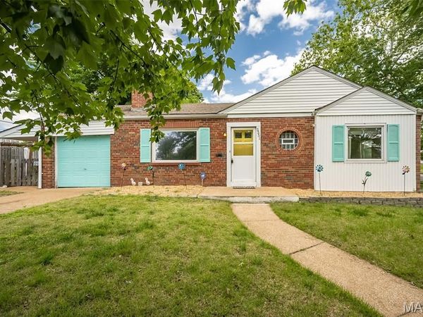 5551 Sutherland Avenue, St Louis, MO 63109