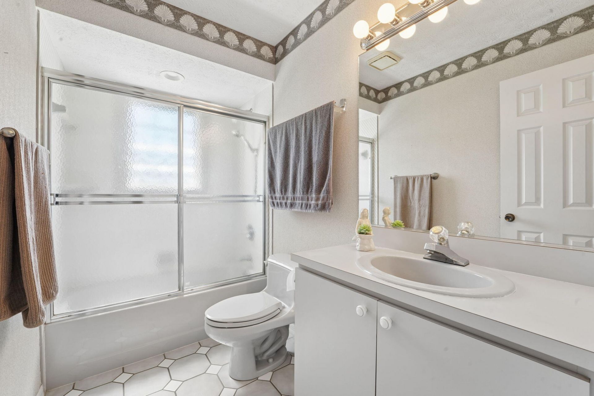 902 Egret Avenue, Fort Pierce, FL 34982 Photo